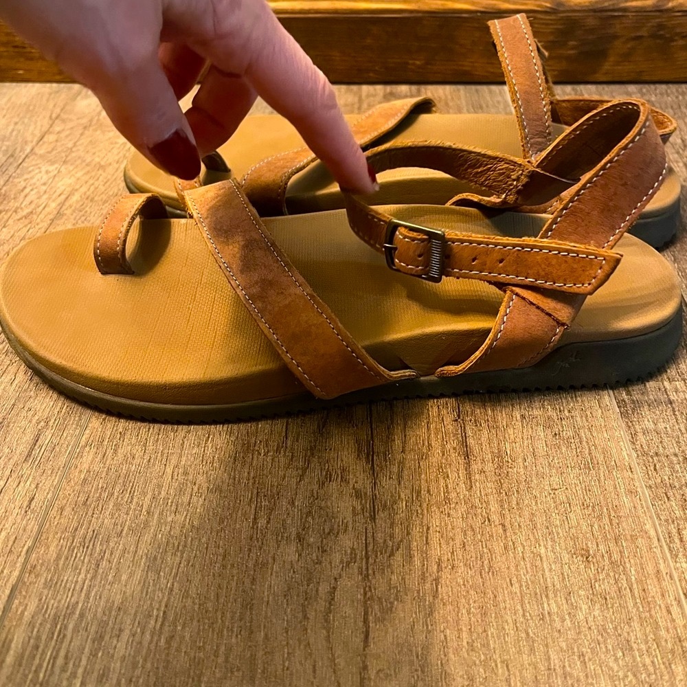 Chaco sandals leather women’s size 9